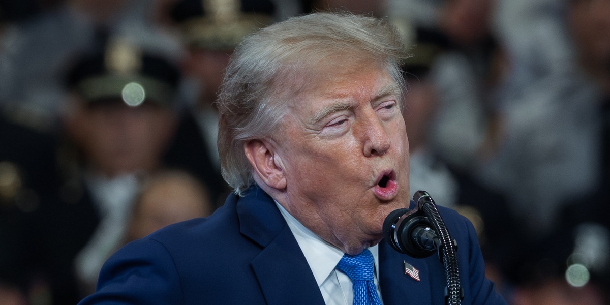 Trump, 'bombarderemo l'Oman se si mette in mezzo su Hormuz'