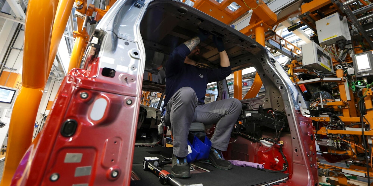 Migliora l'industria europea, in Germania Pmi manifattura top dal 2022