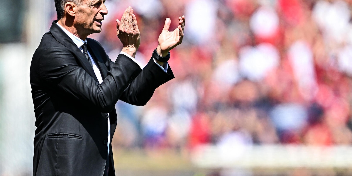 Napoli: Allegri, "Inter favorita ma 8 squadre lotteranno per le posizioni di vertice"