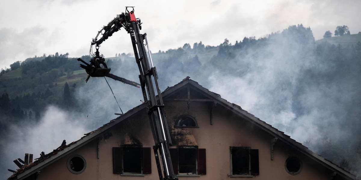Svizzera, grave incendio a Thusis, disperse cinque persone
