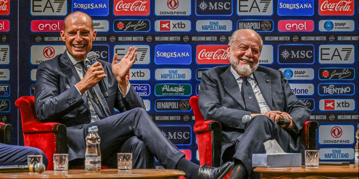 Napoli, De Laurentiis ad Allegri 'divertiti e fai divertire, fai volare il pallone'