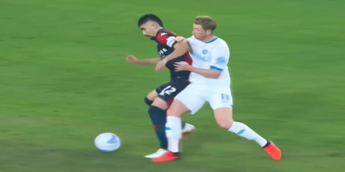 Moviola Genoa-Napoli: Di Bello insufficiente, perché si discute