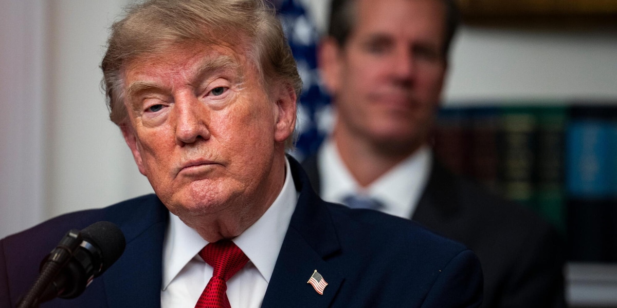 Wp, 'medici preoccupati dal peso di Trump, sulla soglia dell'obesità'