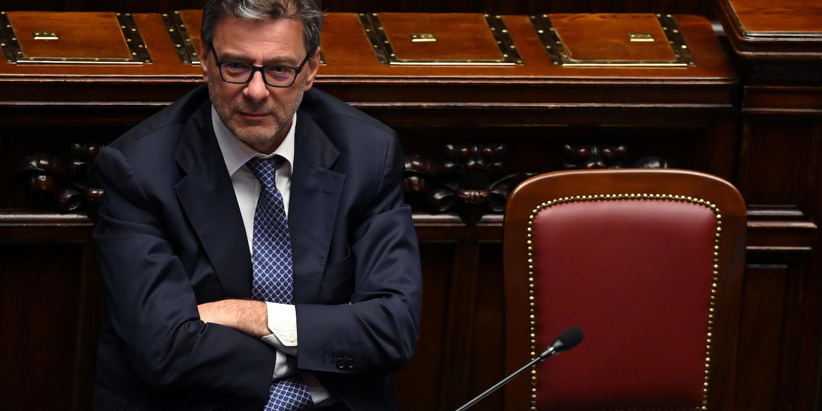 Giorgetti firma decreto sulle accise mobili, sconto sul gasolio fino al 26 agosto