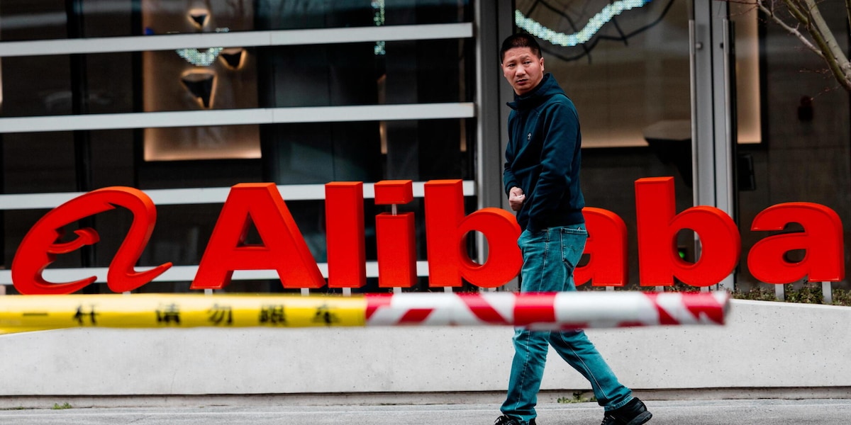 Alibaba crolla del 10% in apertura a Hong Kong dopo il maxi collocamento