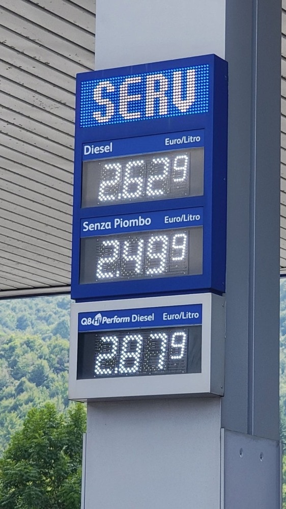 La benzina sull'autostrada della Cisa sfiora i 2,50 euro