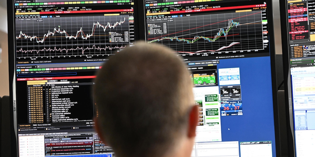 Lo spread tra Btp e Bund chiude stabile a 82 punti