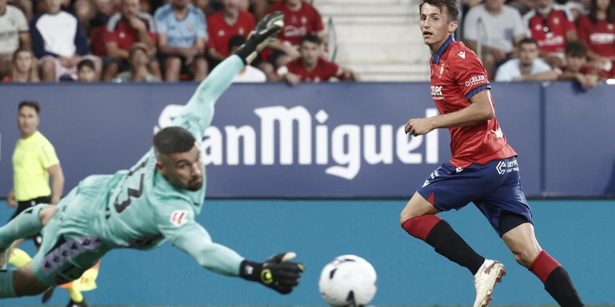 Liga, il Levante ferma l'Osasuna. Botta e risposta tra Malaga e Deportivo