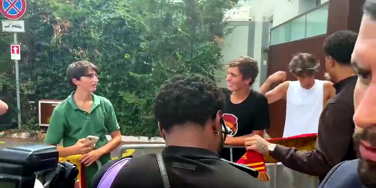 Oosterwolde, l'arrivo a Ciampino e i primi sorrisi da romanista