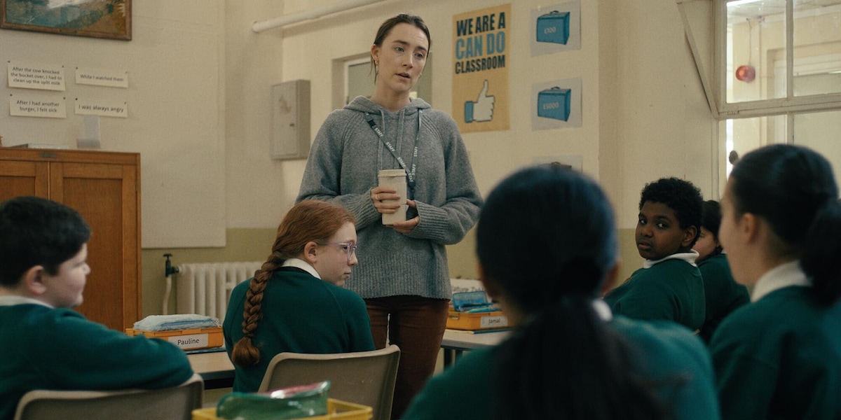 Bad Apples, Saoirse Ronan protagonista della nuova dark comedy: il trailer e la data di uscita al cinema