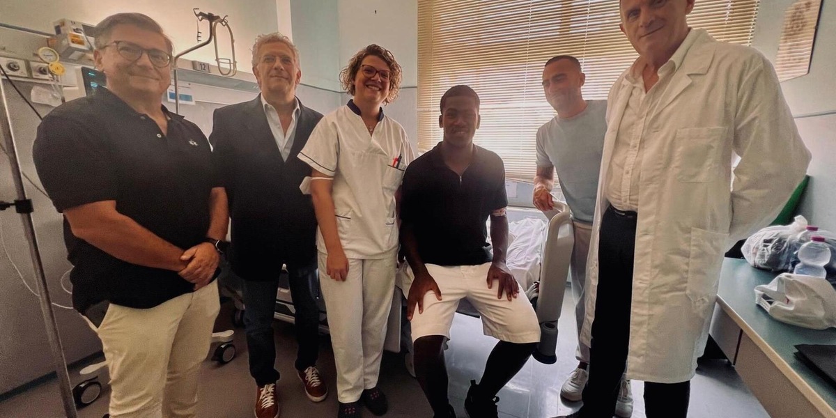 L'attaccante del Cagliari Trepy dimesso dall'ospedale di Sassari