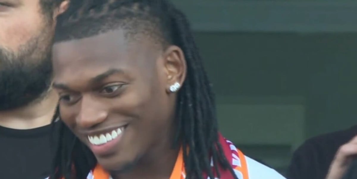 Leao è arrivato in Turchia: "Con Osimhen faremo grandi cose per il Galatasaray" FOTO