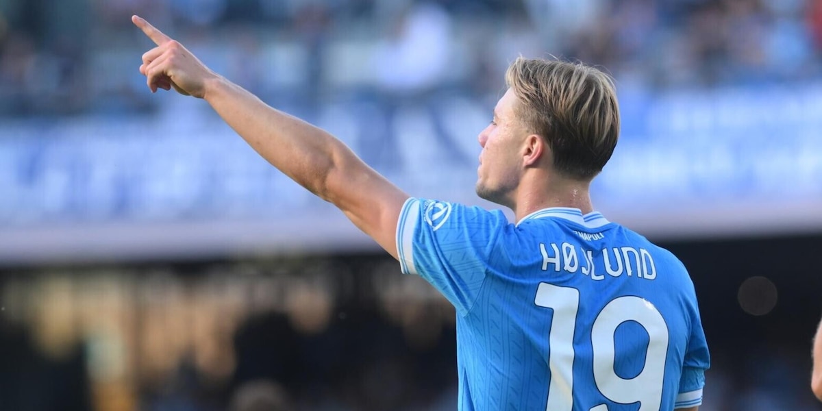LIVE Napoli-Como: Politano, Hojlund e Lang in attacco