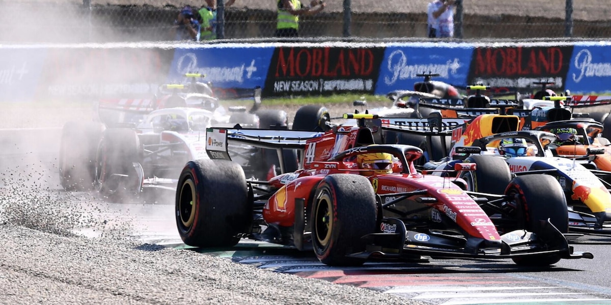 LIVE Gp Monza: Leclerc va a muro. Russell avanti, poi Verstappen e Gasly