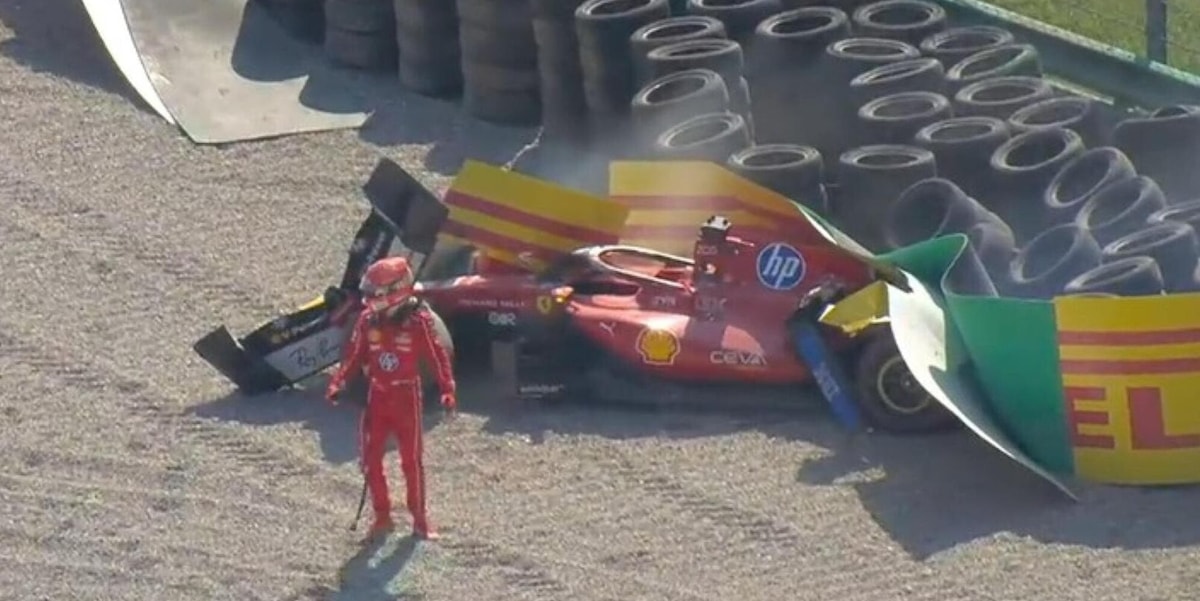 Ferrari, è tutto qui? Il disastro di Hamilton e Leclerc che si ostacolano a vicenda
