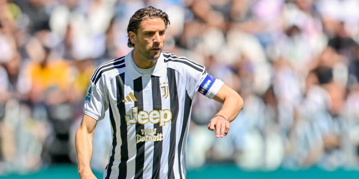Infortunio Locatelli, diagnosi da incubo: si opera al menisco in Francia. Quanto starà fermo il capitano della Juve