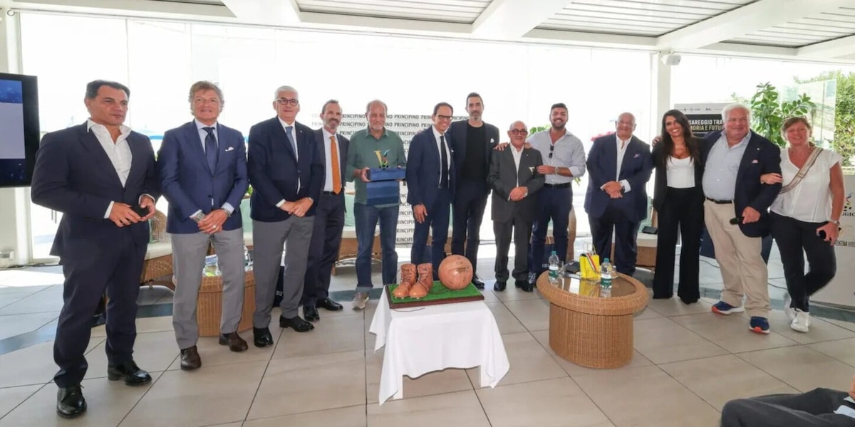 Calcio & Giovani: a Viareggio il forum dell'Ussi con vista sulla Coppa Carnevale