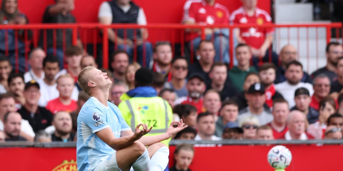 Premier: Haaland regala il derby di Manchester a un City in 10 uomini