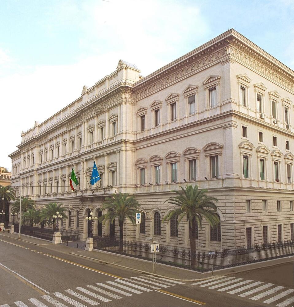 Bankitalia, a luglio debito in calo a 3.205,8 miliardi