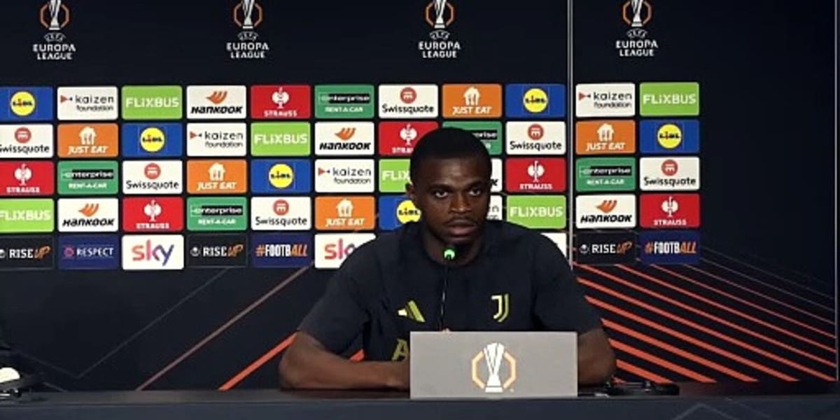 Juventus, imprevisto particolare per Kalulu in conferenza