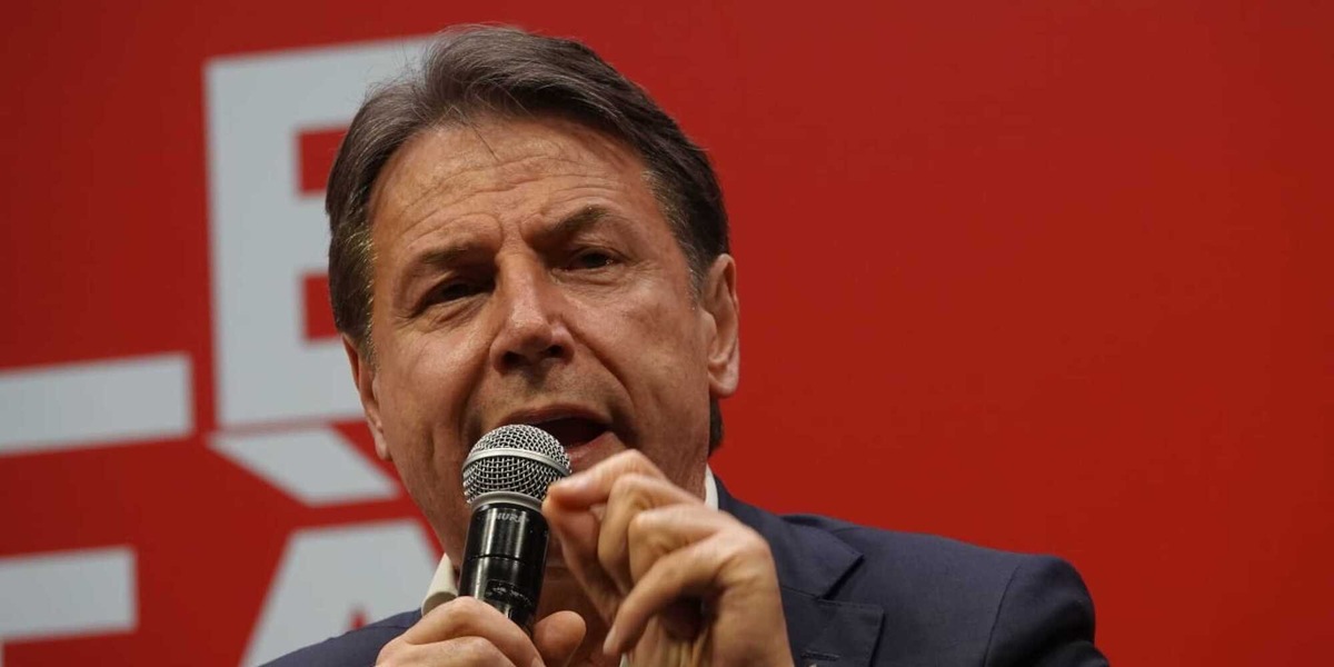 Programma M5s al voto, 'continuare ad inviare armi a Kiev è allontanare la pace'