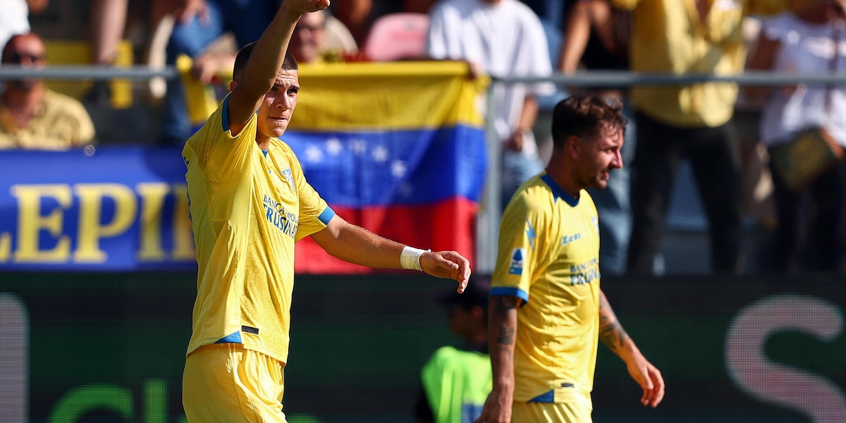 Serie A: il Frosinone di Alvini sorprende il Como, il Parma batte il Genoa 2-1