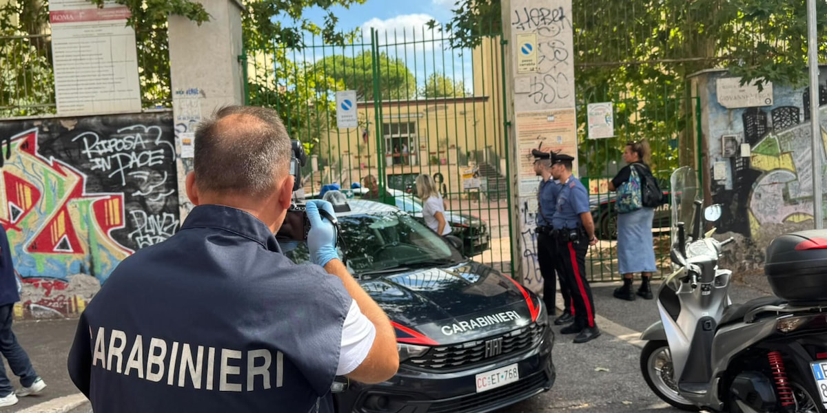 Rientro da eroe del ragazzo che ha salvato la prof, 'hai evitato una strage'