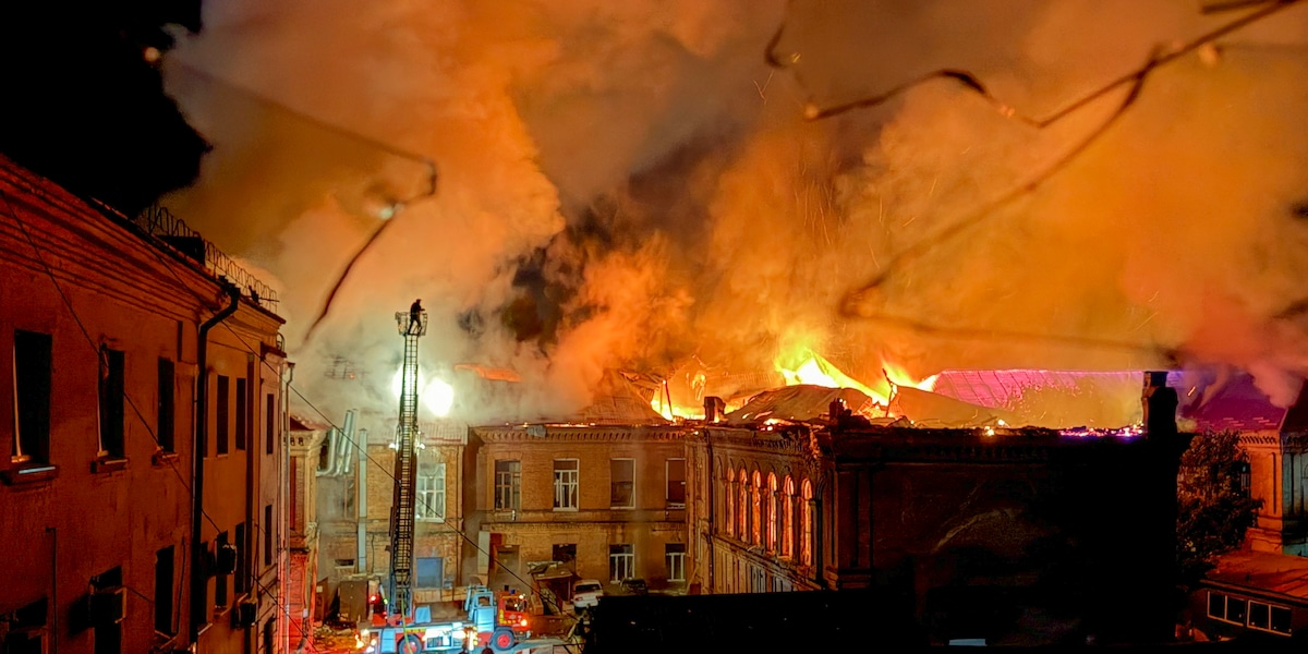 Raid russo su Kiev, sospeso il servizio ferroviario della città