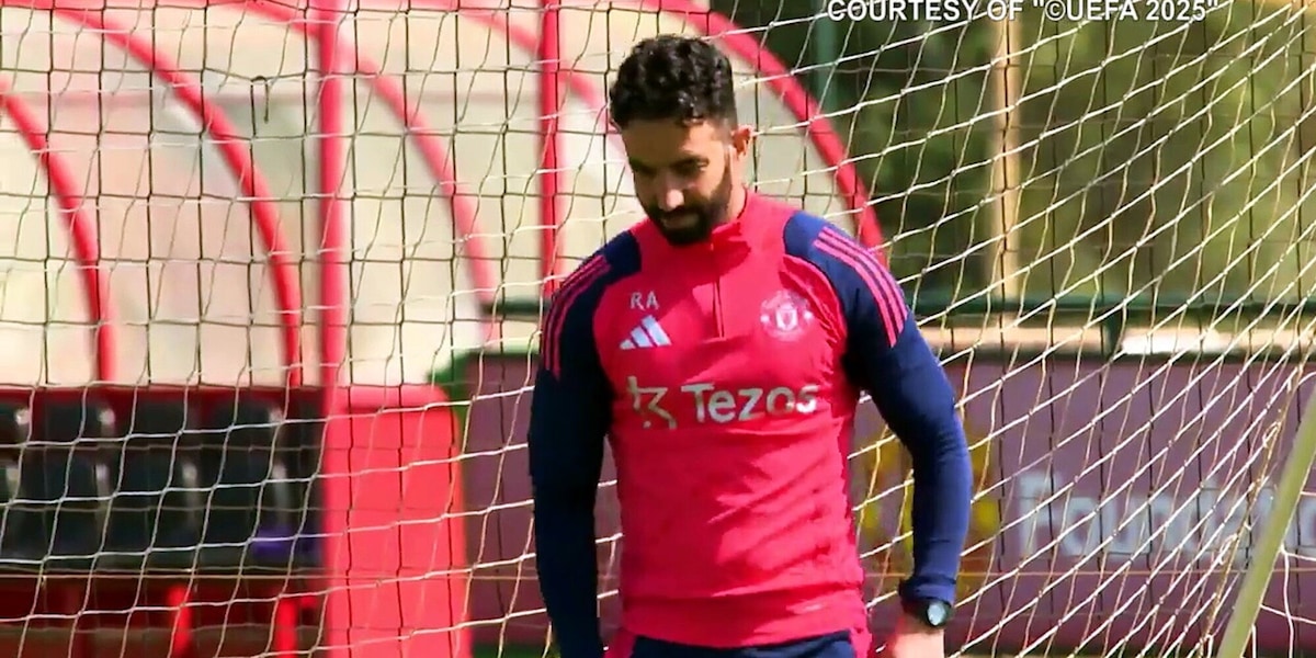 I tifosi dello United lanciano un grido social: "Bring Amorim back"