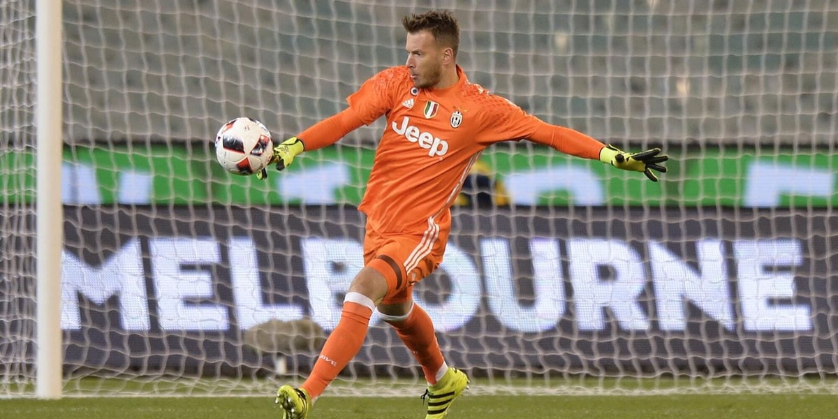 L'attesa della Juve per Neto è finita: oggi le visite mediche e la firma