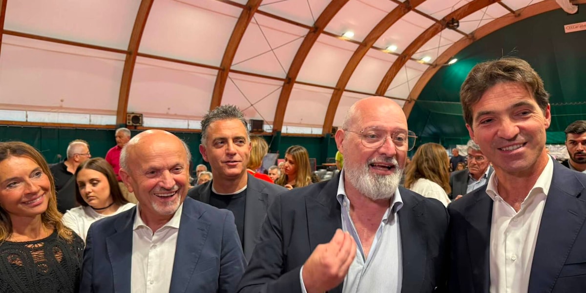 Bonaccini, 'subito il programma da firmare con il sangue e poi la leadership'