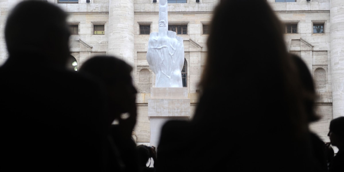 Borsa: Milano apre in rialzo, +0,09%