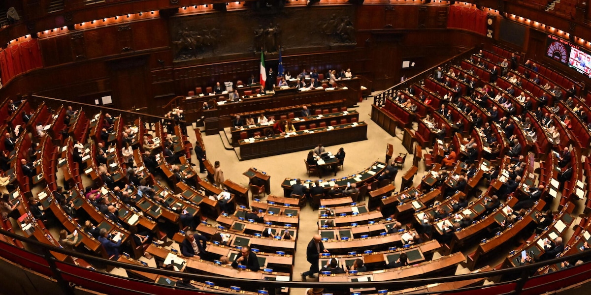 FdV vota contro le pregiudiziali alla legge elettorale, 'sono ridicole'