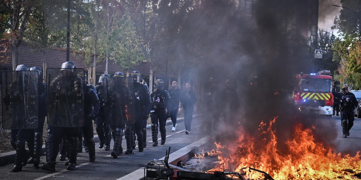 Proteste studentesche in Francia, feriti 65 dipendenti scolastici di cui 40 presidi