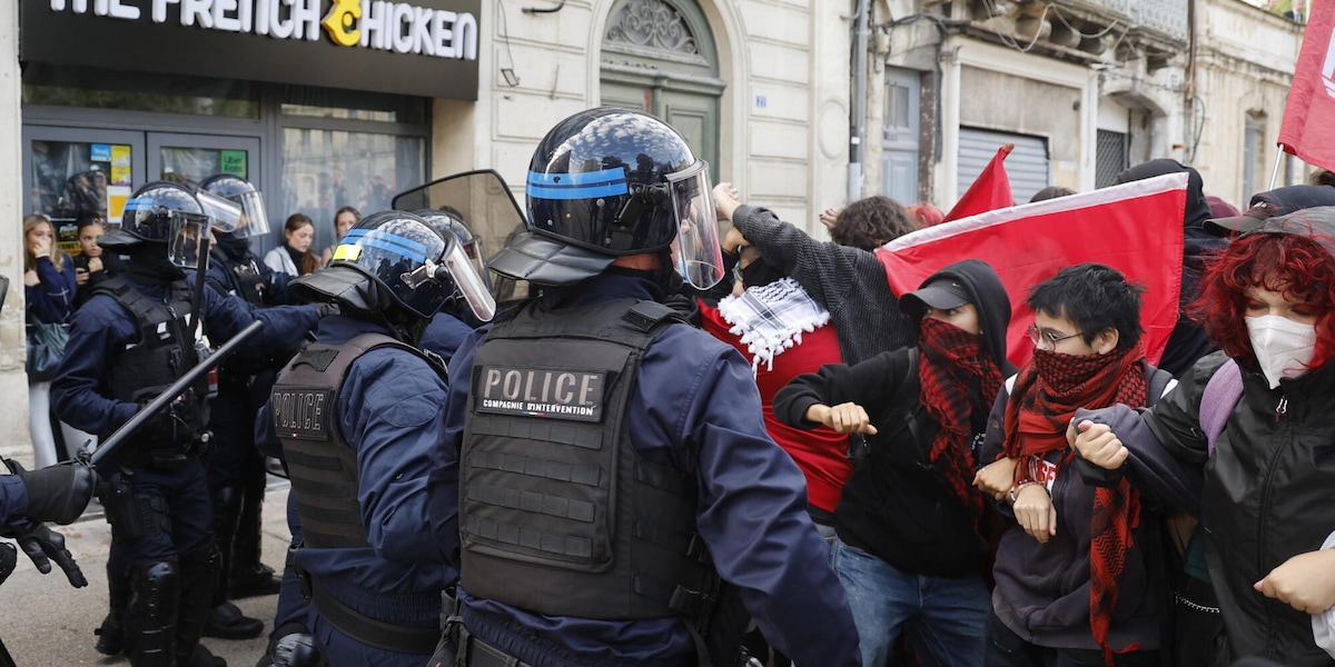 Protesta studenti, salgono a 100 le scuole chiuse in Francia, già 150 i fermati