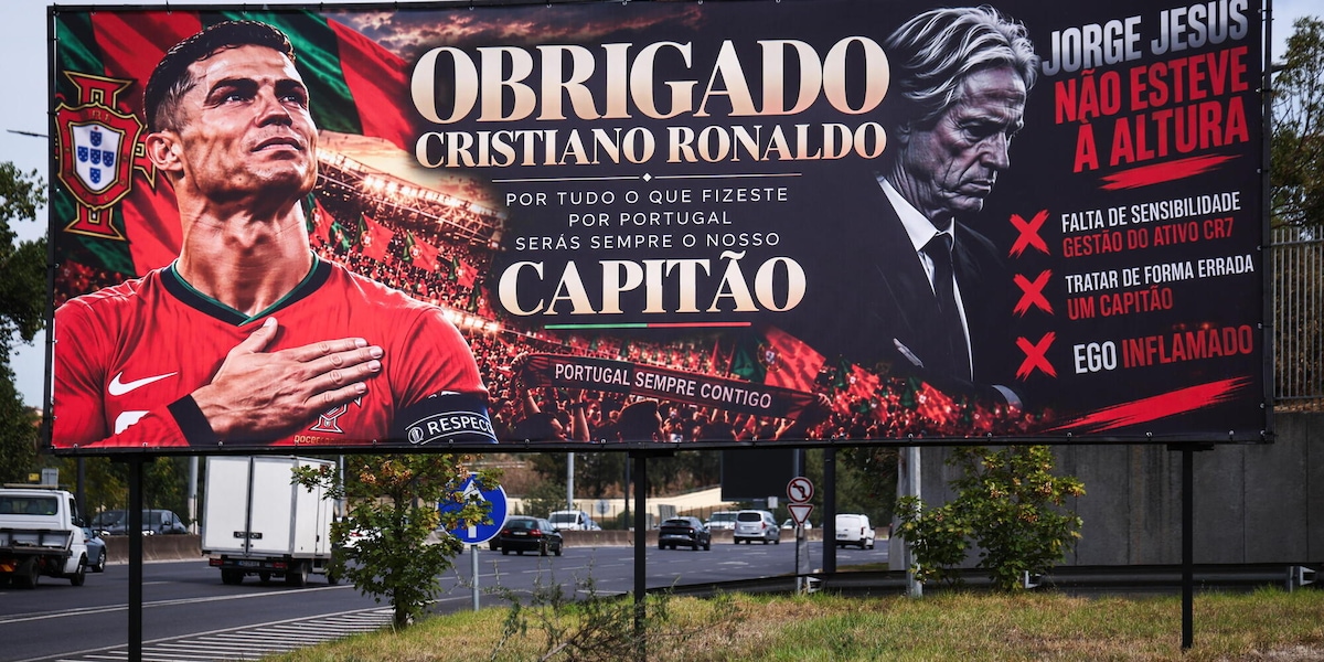 A Lisbona cartelloni per Ronaldo 'obrigado, sarai sempre il nostro capitano'