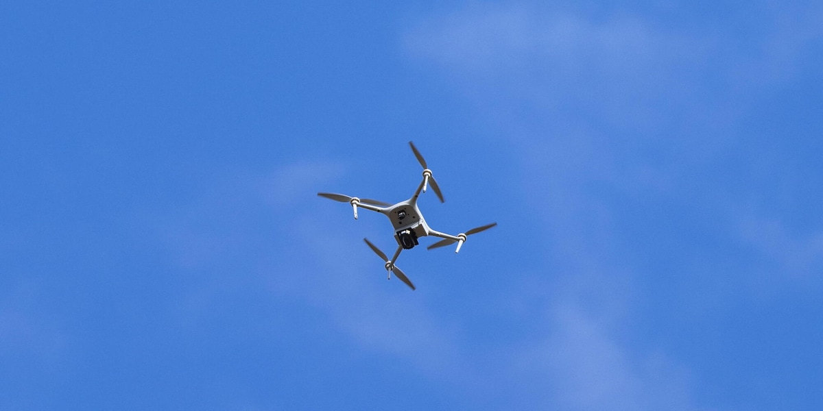 Drone viola lo spazio aereo lituano, allerta alla popolazione