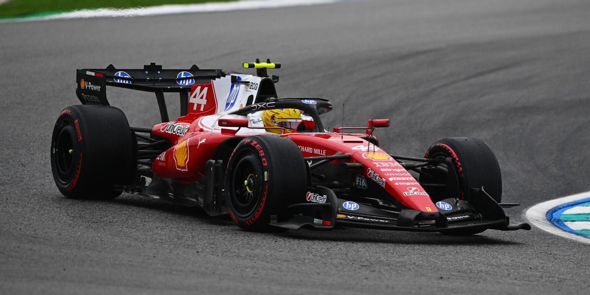 LIVE Verstappen davanti a Russell e Antonelli. Hamilton cerca la rimonta: è sesto