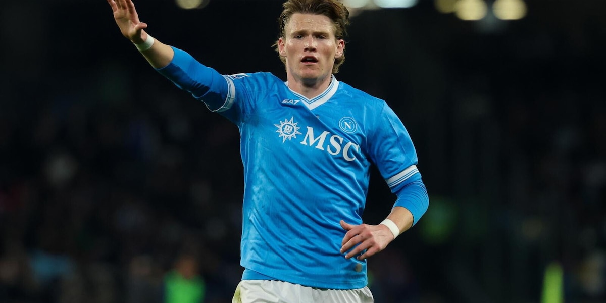 Napoli, oggi gli ultimi esami per McTominay. Calciomercato, l'Atletico verso il riscatto di David