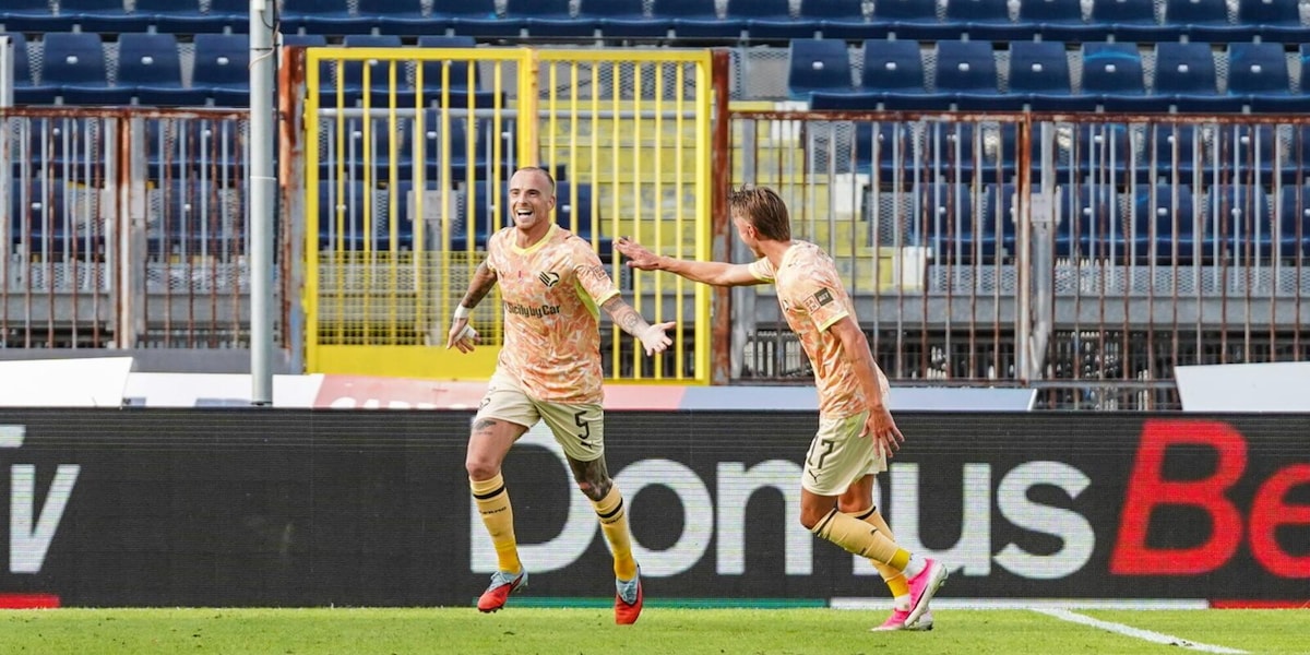Il Palermo continua la sua corsa: quattro gol all'Empoli. Successo per il Benevento contro il Cesena