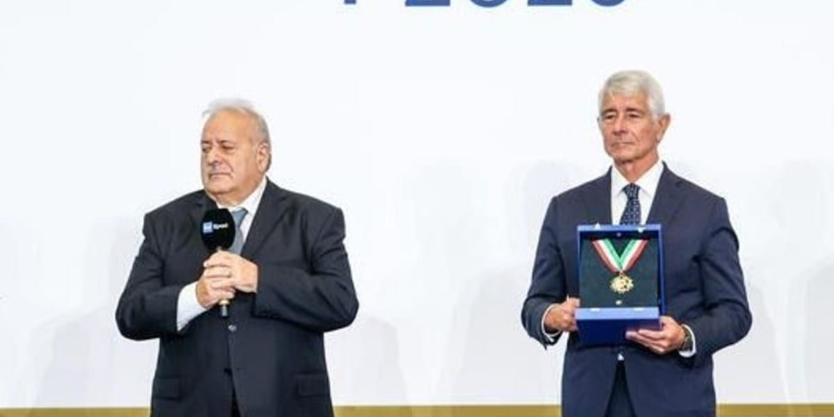 Il presidente Manfredi il prestigioso Collare d'Oro