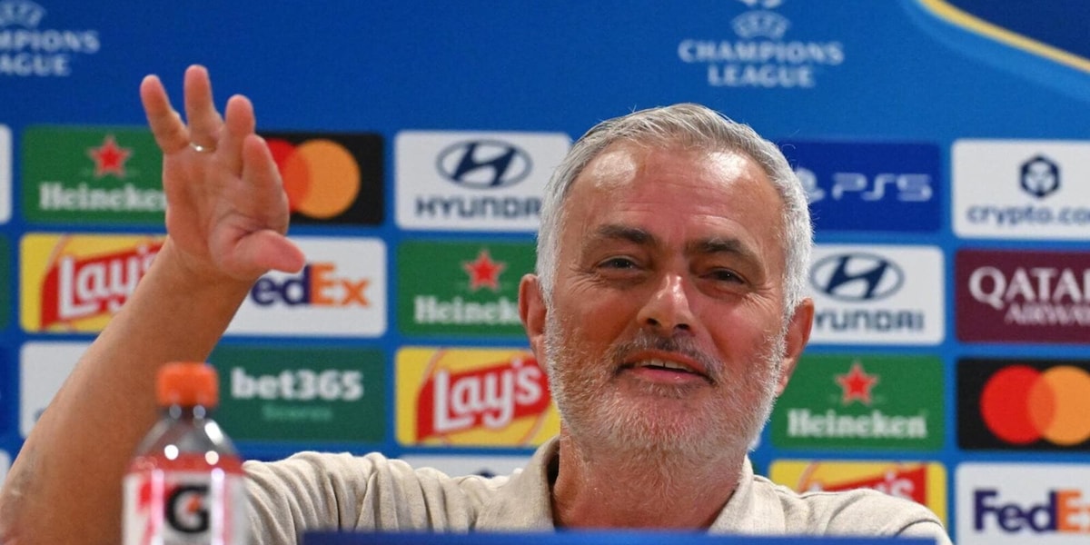 Mourinho, sempre lui. La battuta sui tassisti laziali, la replica a Gasperini e l'amore per la Roma: "Qui gente speciale"