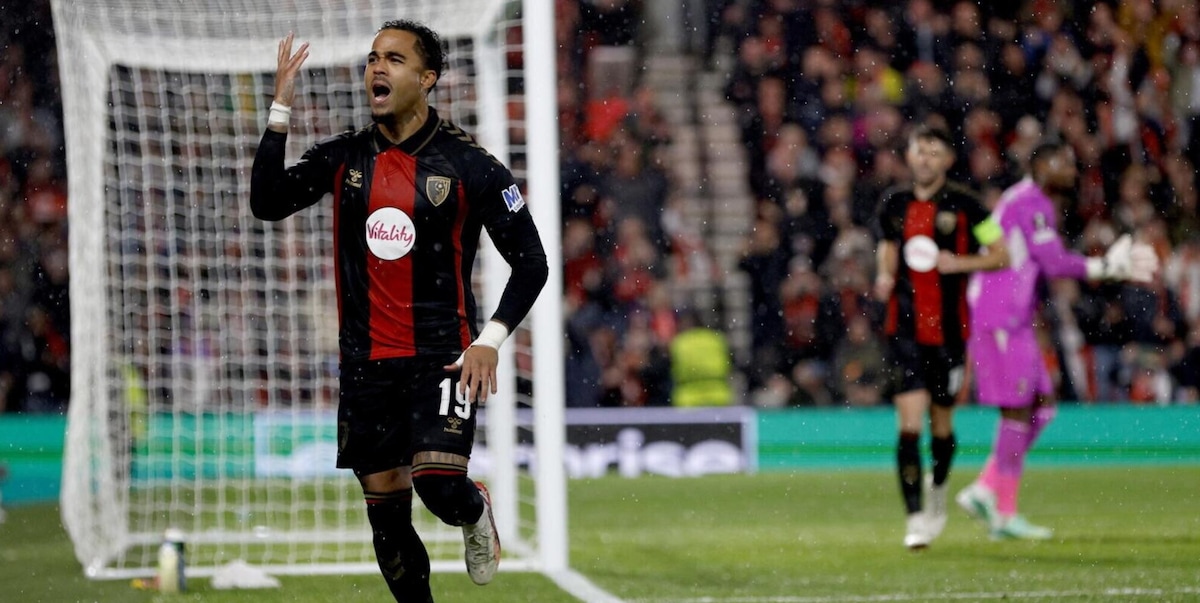 Milan travolto a Bournemouth: Maignan si fa espellere, a segno anche Kluivert