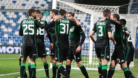 Sassuolo-Chievo 4-0: Demiral, Locatelli e Berardi show