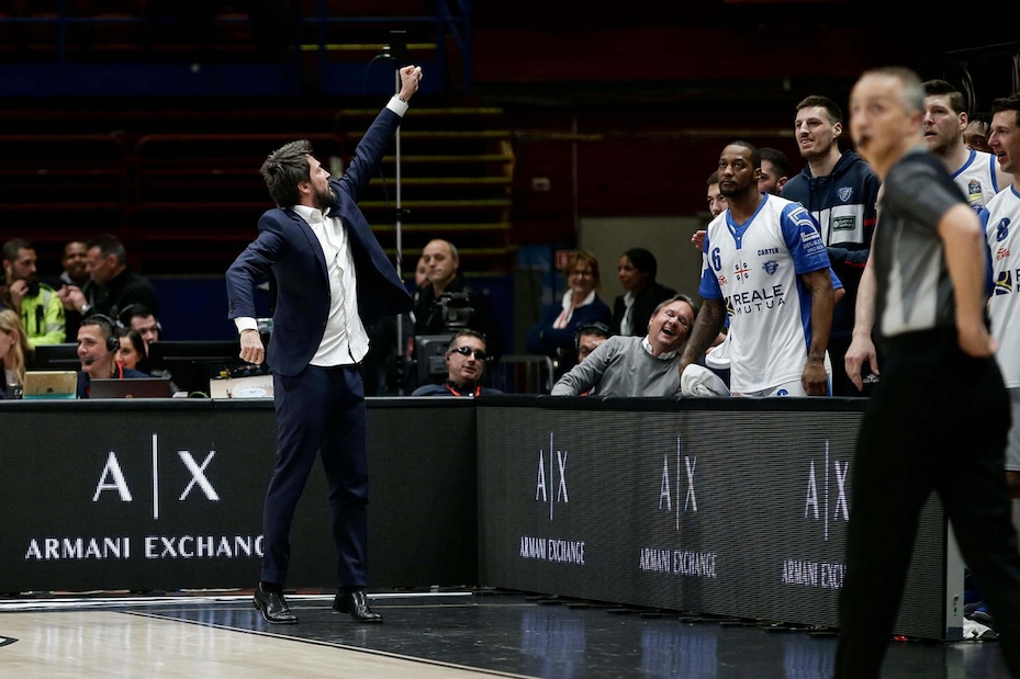 Fiba Europe Cup: Sassari sbanca Holon 89-94. Flop Varese