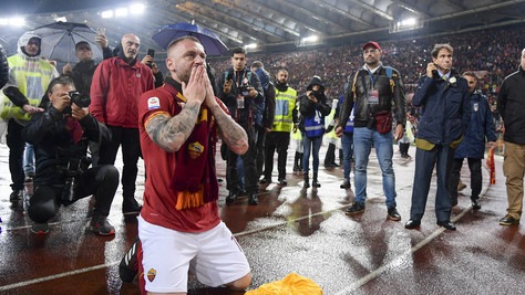De Rossi lascia il calcio, la Roma lo saluta: "Grazie per gli incredibili ricordi"