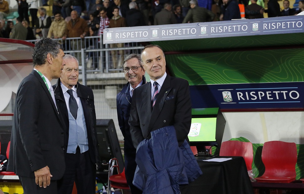 Salernitana e Venezia, la rivolta dei calciatori: «No ai playout, ledono i nostri diritti»»