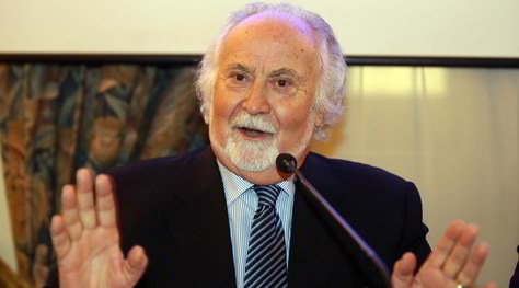 Auguri, giovane Italo