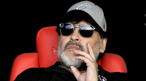 Maradona contro l'insonnia: sottoposto a una cura del sonno