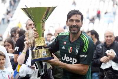 Buffon torna alla Juve, ora visite e ufficialità